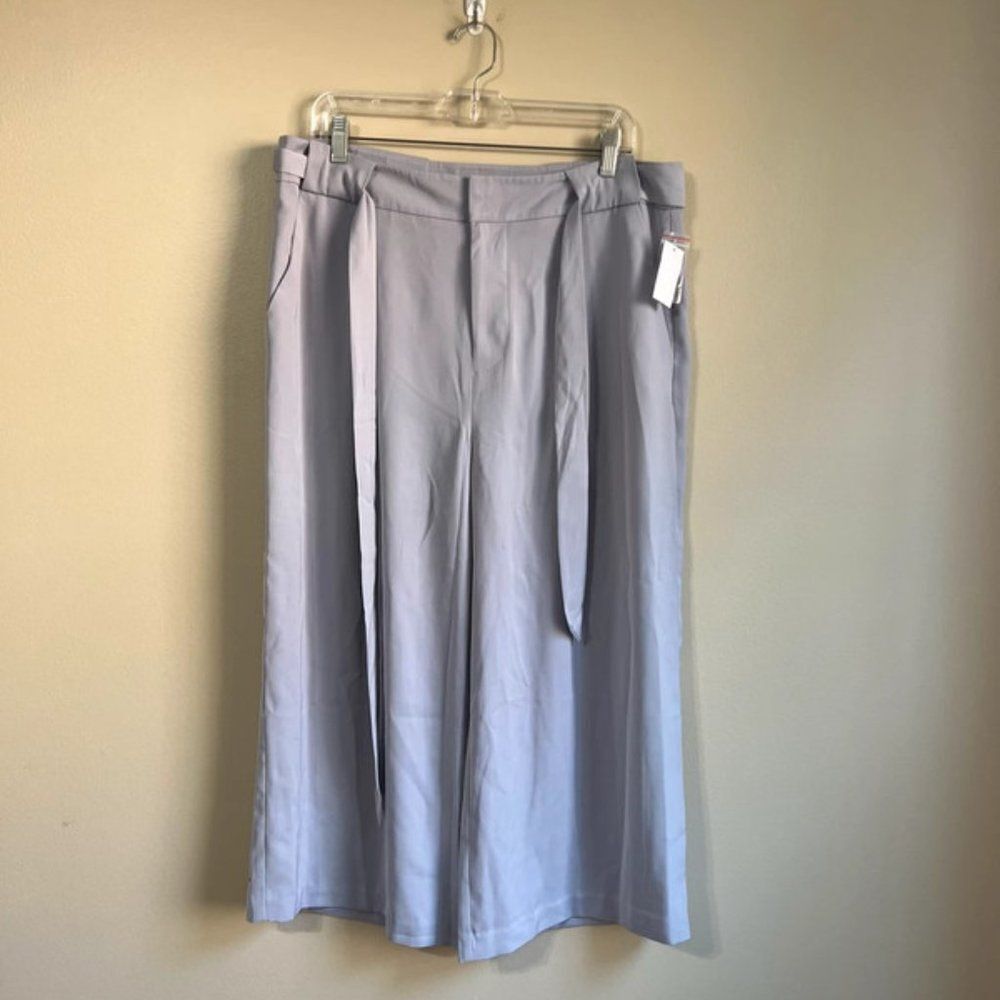NWT Attention size 16‎ belted crop pants